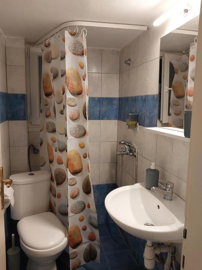 Anibo Studios And Apartments Zero Point 52 Tesalonika Bagian luar foto